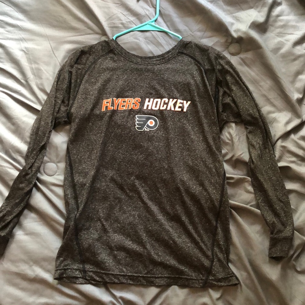 Flyers hockey long sleeved shirt